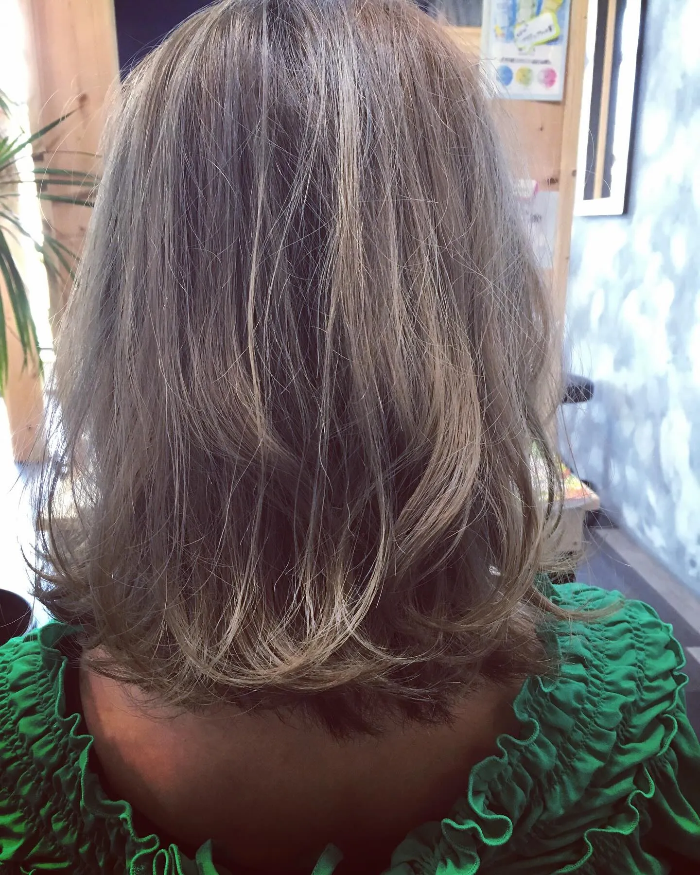 ミルクティーベージュ