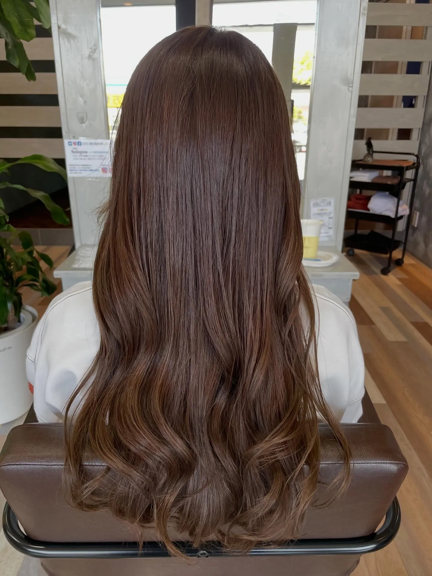 上尾市、美容室、hair salon Mareで艶ブラウンカ...